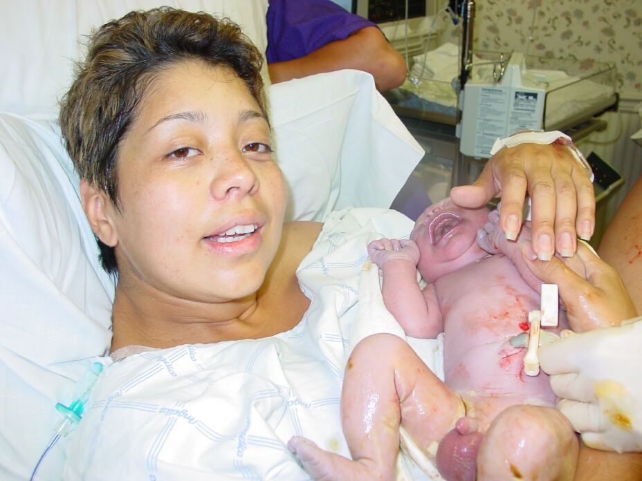 07312001-FirstPicture.jpg 85.1K