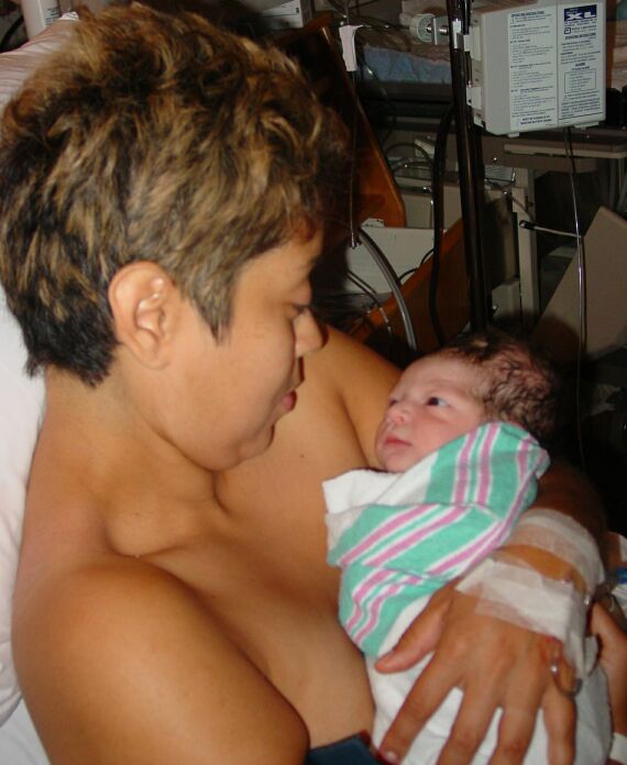 07312001-MotherandChild.jpg 53.8K