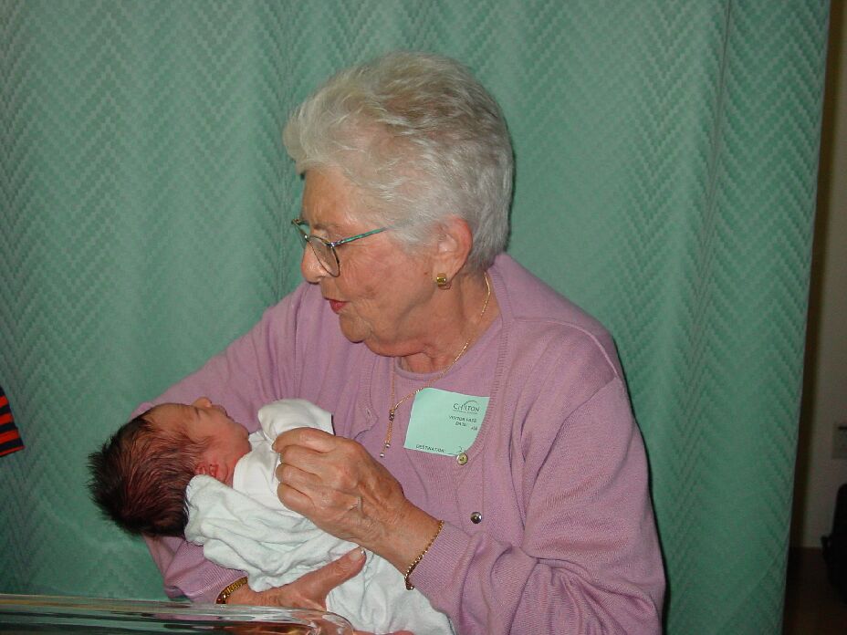 08012001-GreatGrandmaShirley.jpg 86.0K