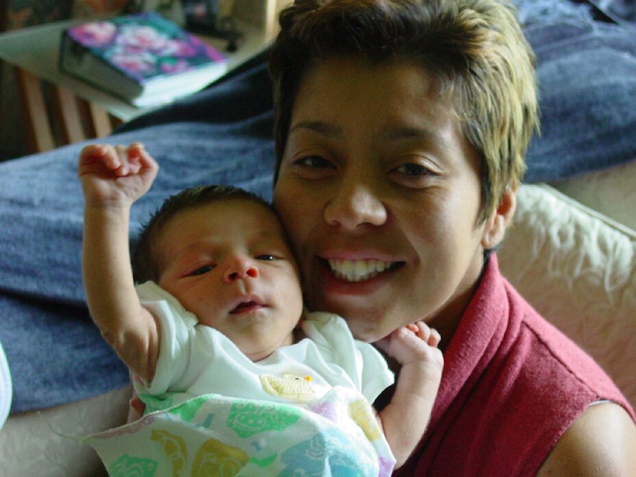 08242001-IRuleMommy.jpg 87.6K